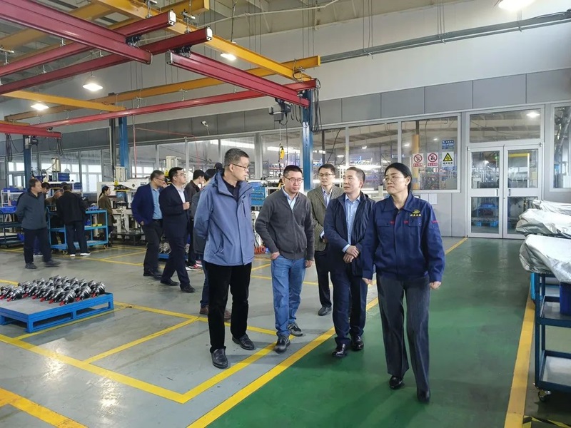 青島力克川液壓機械有限公司協(xié)辦國家標準審查會議在青島勝利召開！5.jpg